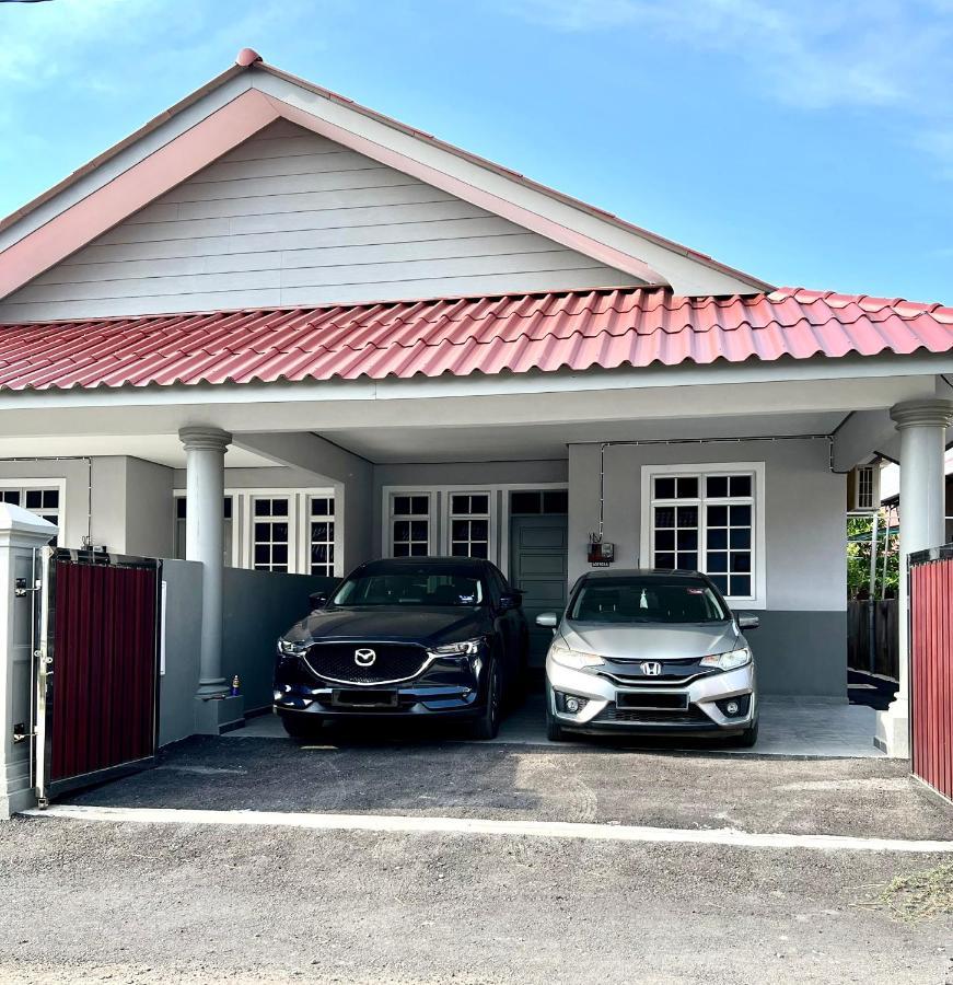 Teratai Homestay 3 Batu Buruk Куала Теренгану Екстериор снимка