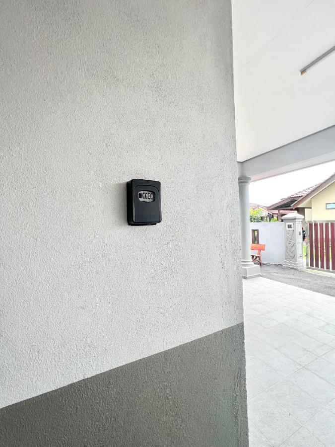 Teratai Homestay 3 Batu Buruk Куала Теренгану Екстериор снимка