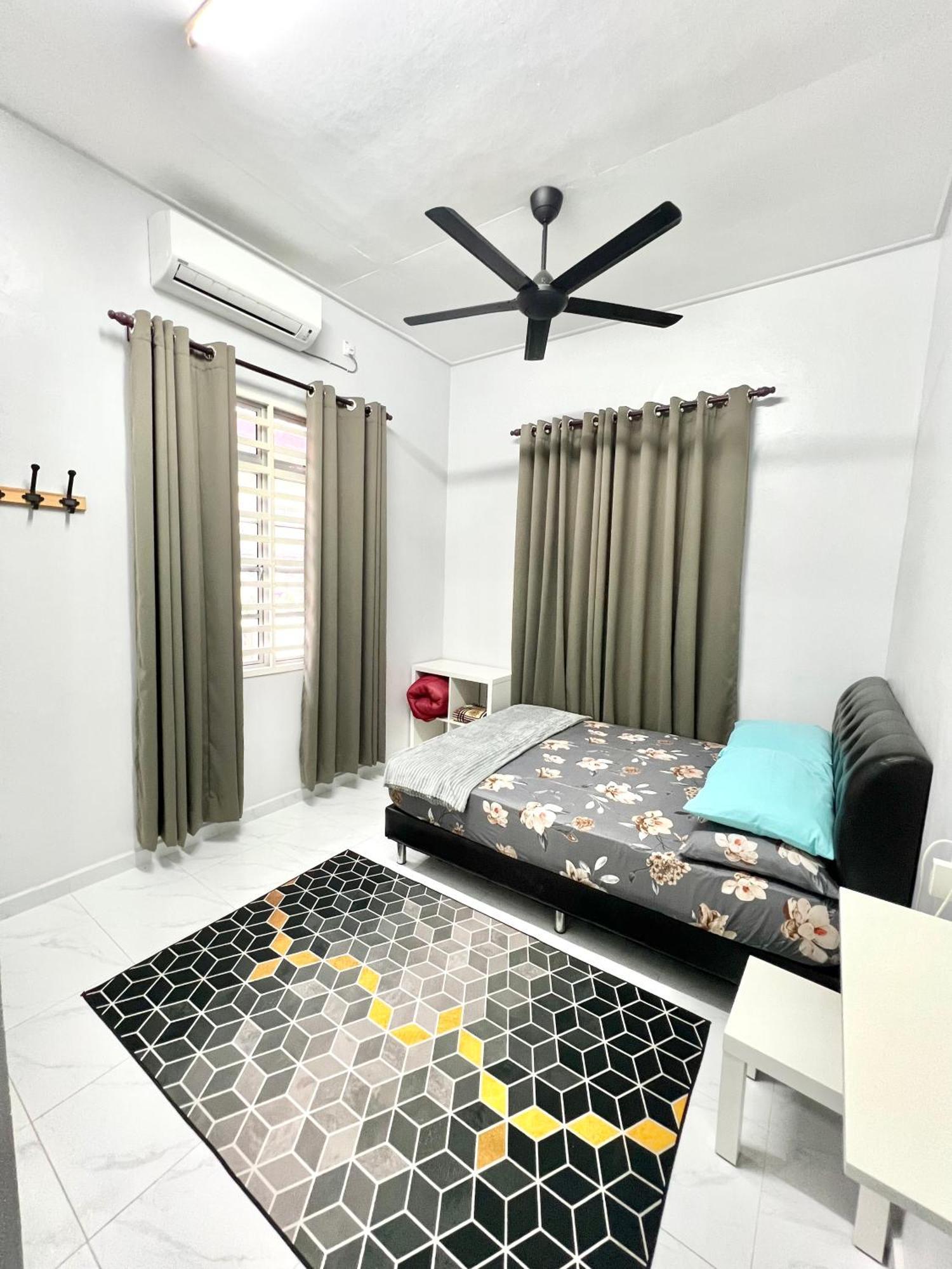 Teratai Homestay 3 Batu Buruk Куала Теренгану Екстериор снимка