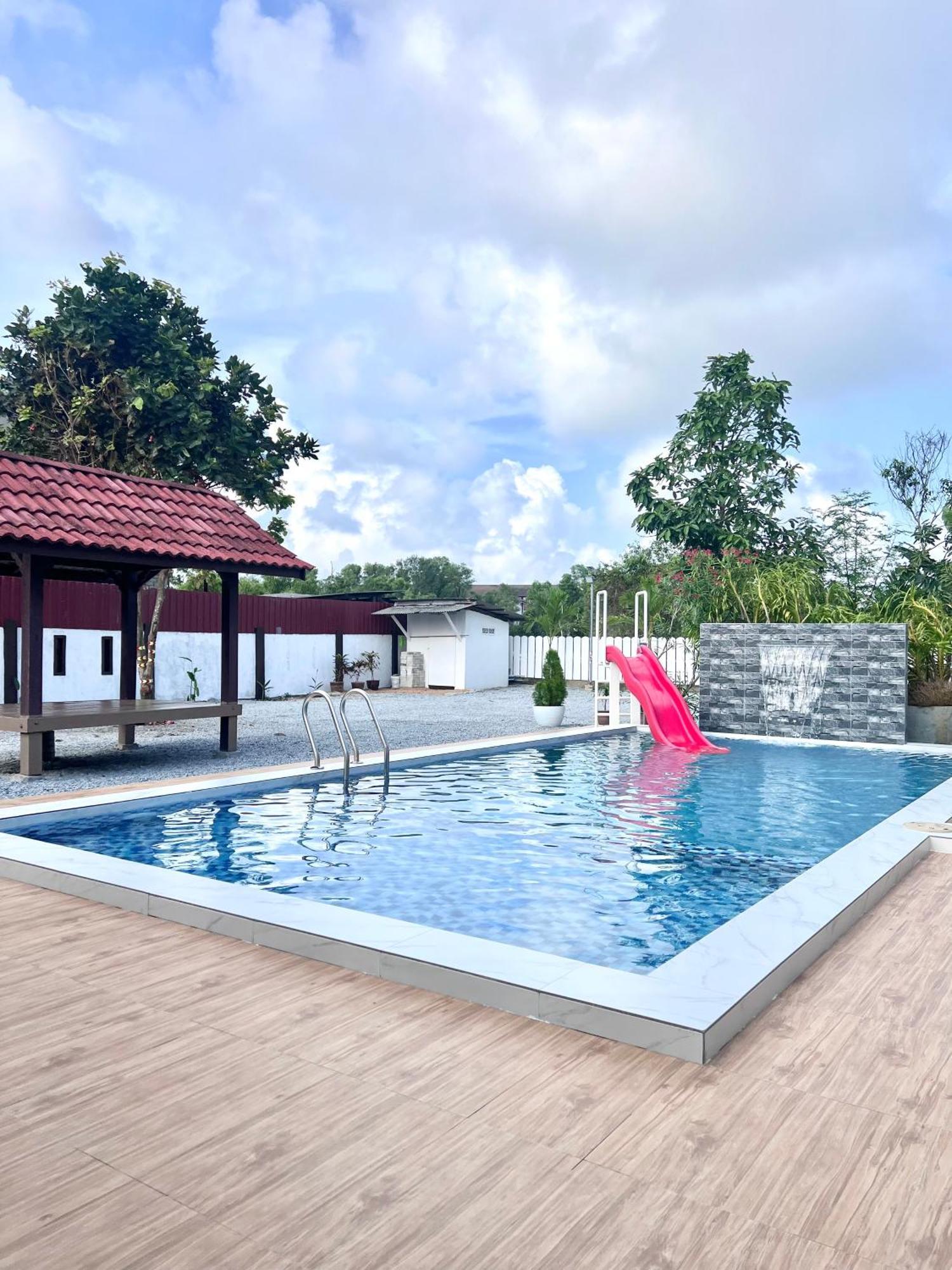Teratai Homestay 3 Batu Buruk Куала Теренгану Екстериор снимка