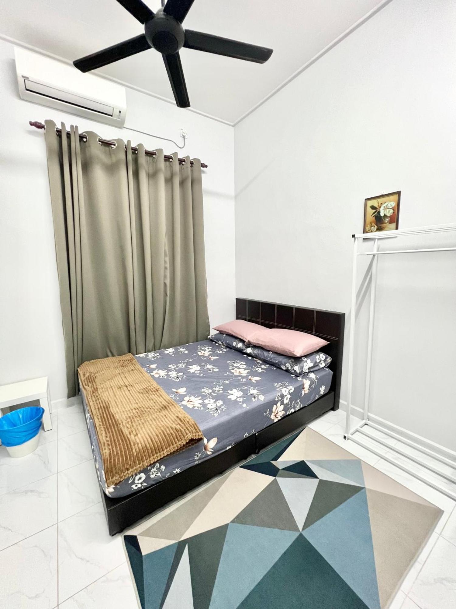 Teratai Homestay 3 Batu Buruk Куала Теренгану Екстериор снимка